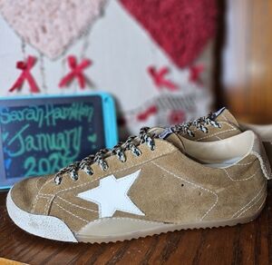 Golden Goose Truestar Size 37